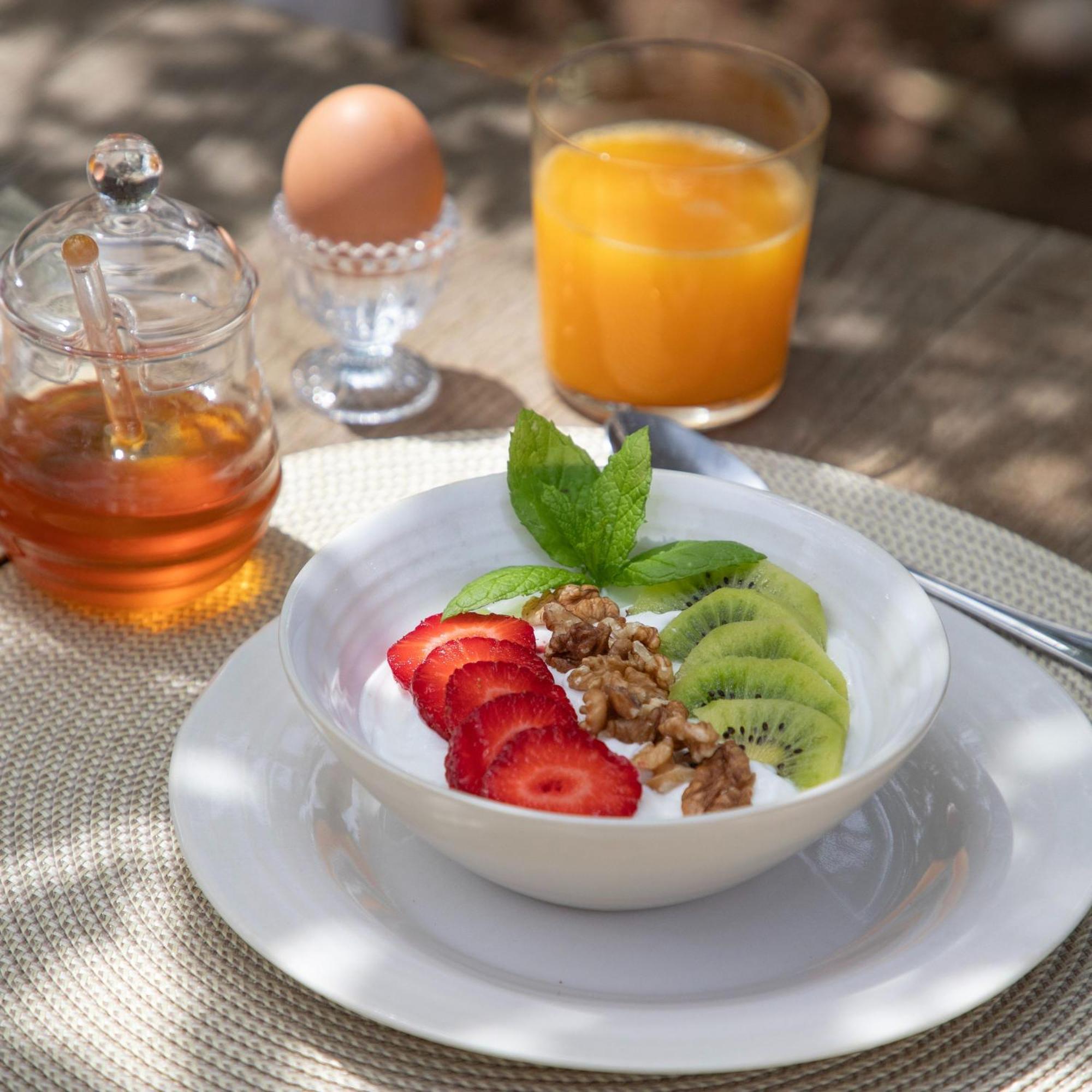 Korona Boutique Hotel Oitilon Bagian luar foto