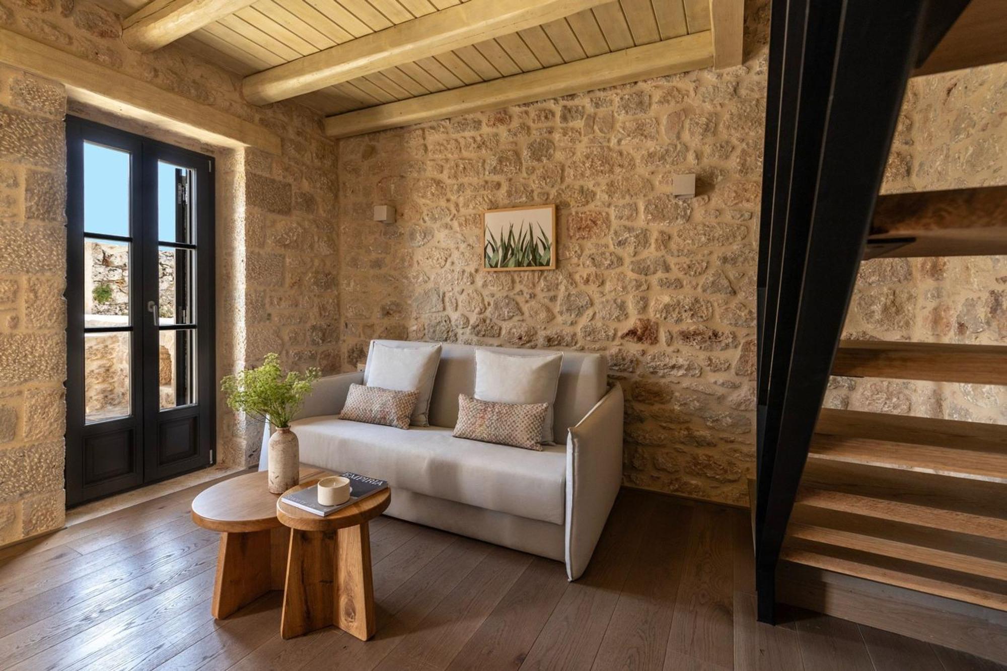 Korona Boutique Hotel Oitilon Bagian luar foto