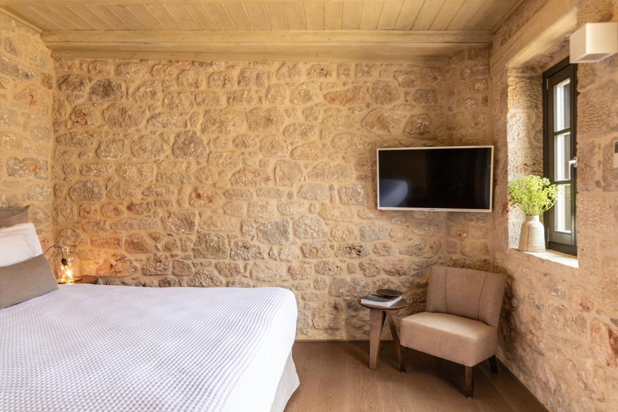 Korona Boutique Hotel Oitilon Bagian luar foto